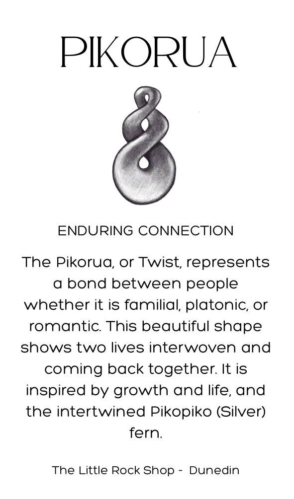 Pikorua Bone Carving