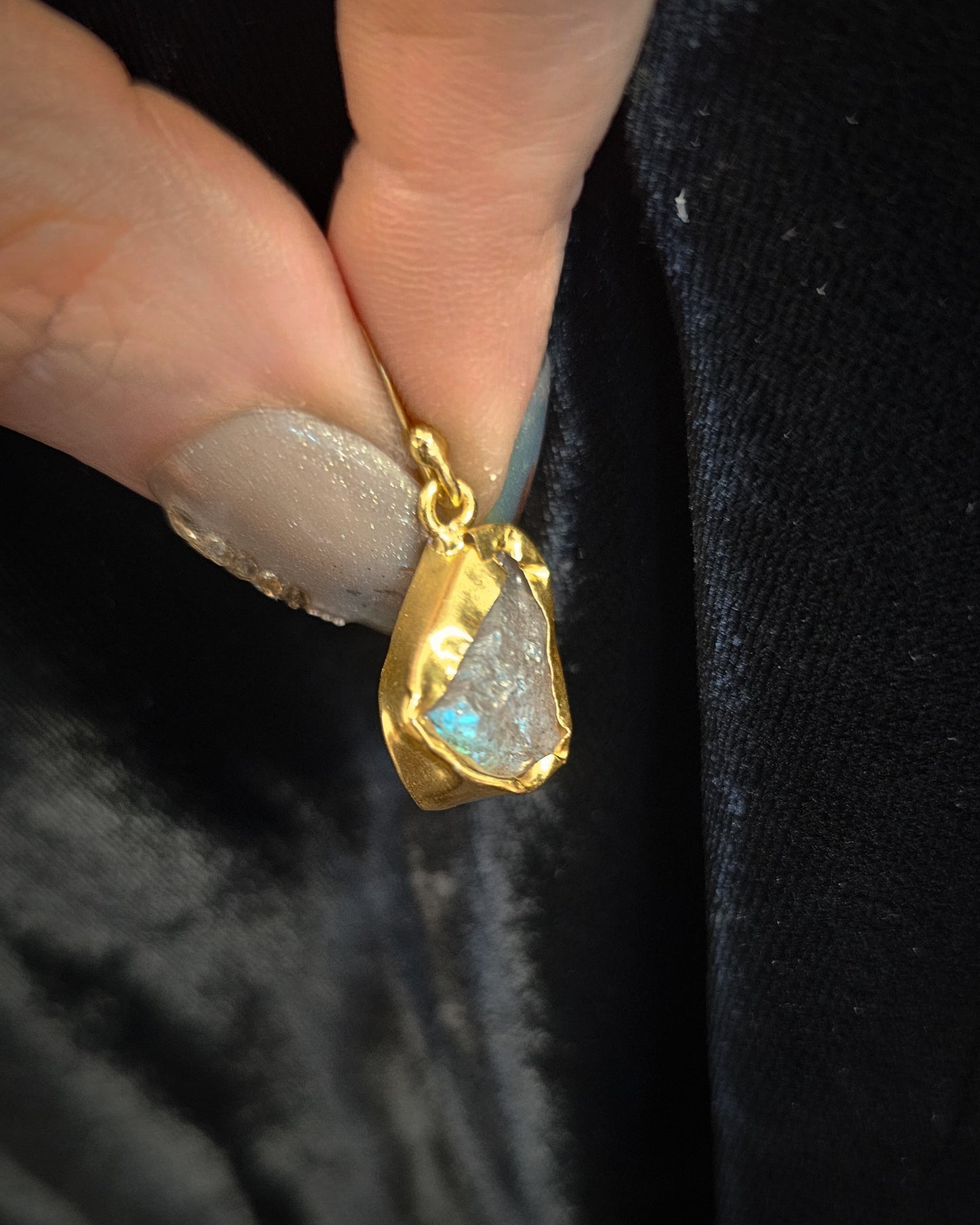Raw Labradorite Earrings - Single Drop