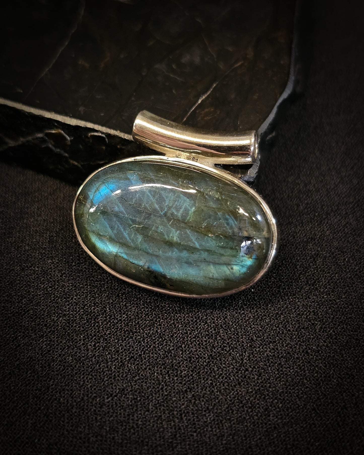 Horizontal Oval Pendant