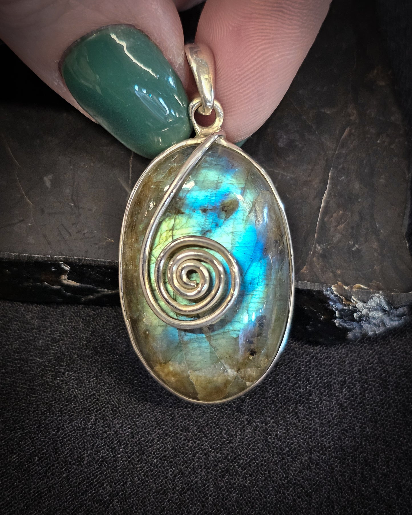 Oval Labradorite Pendant With Spiral #1