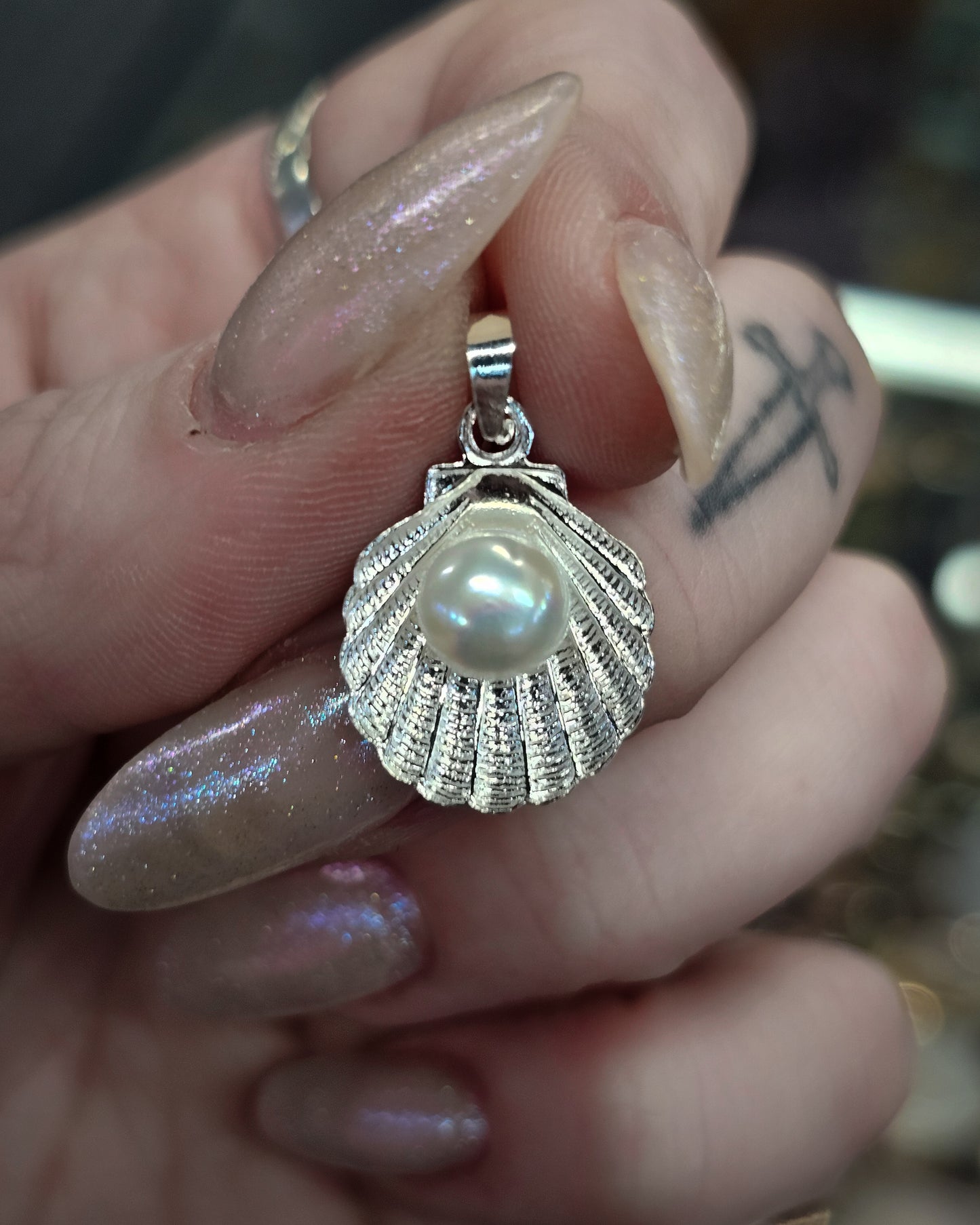 Large Shell & Pearl Pendant