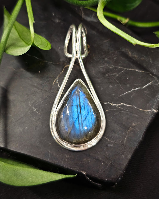 Labradorite Pendant