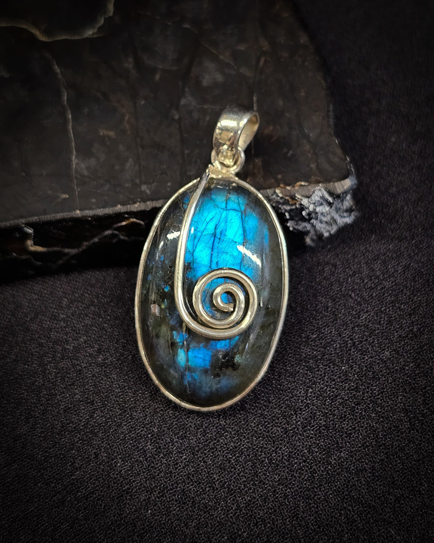 Labradorite Pendant With Spiral #2