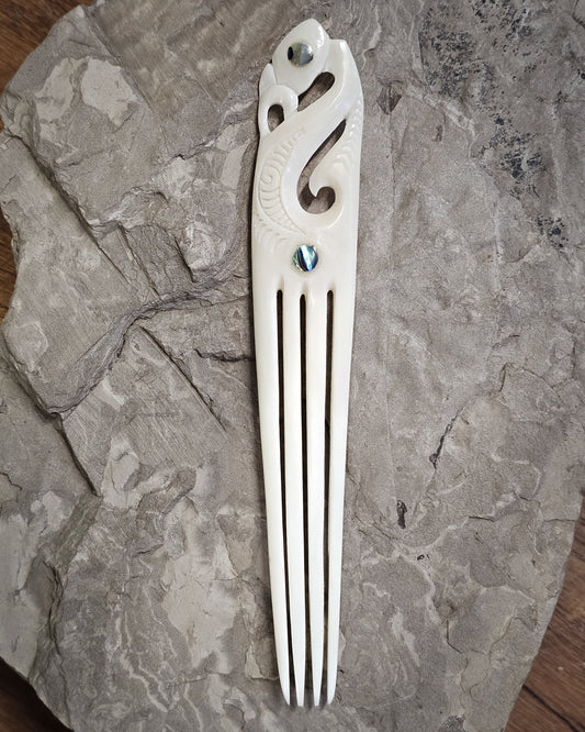 Manaia Heru Bone Carving
