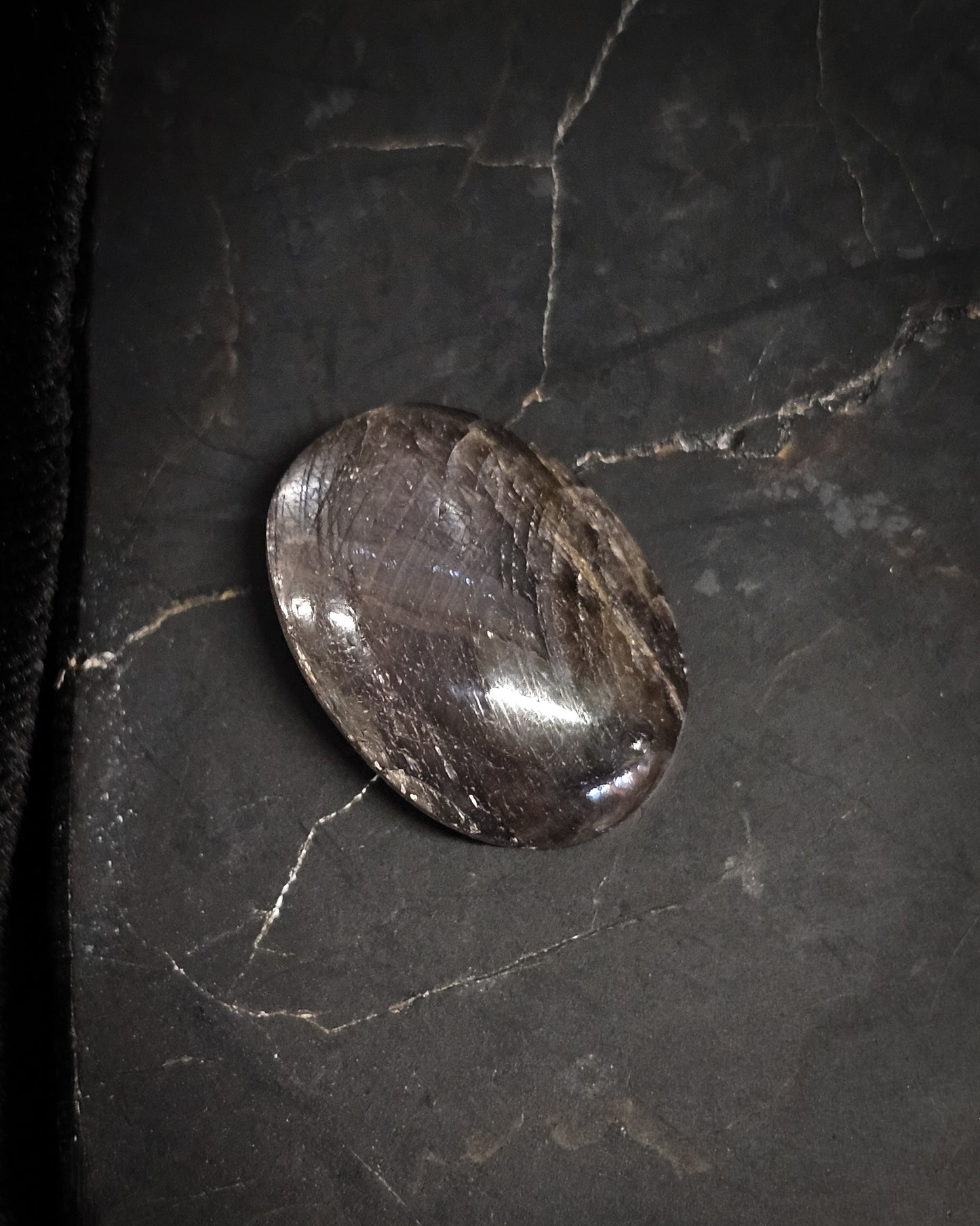Black Star Sapphire Cabochon 3.61g