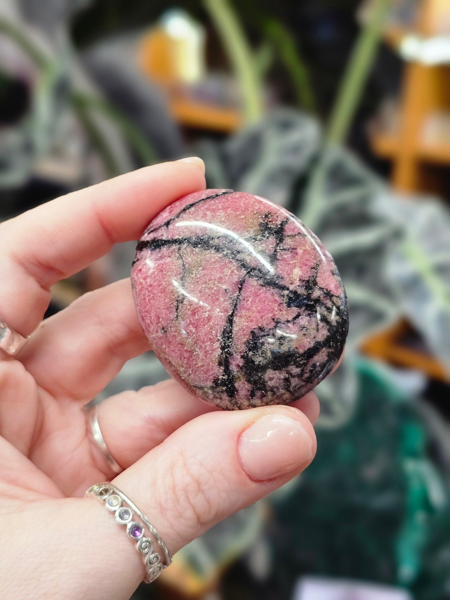 Rhodonite Palm stone