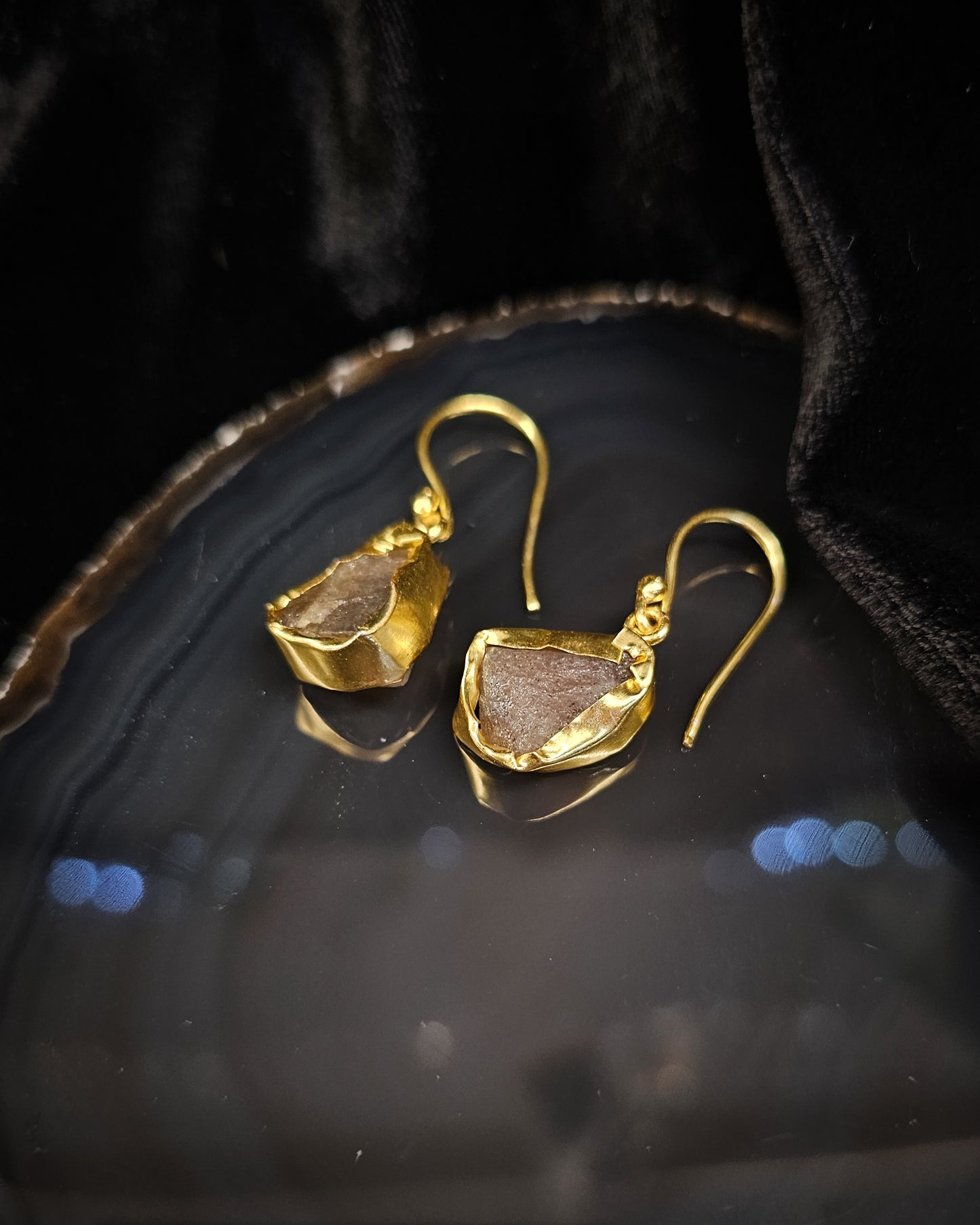Raw Labradorite Earrings - Single Drop