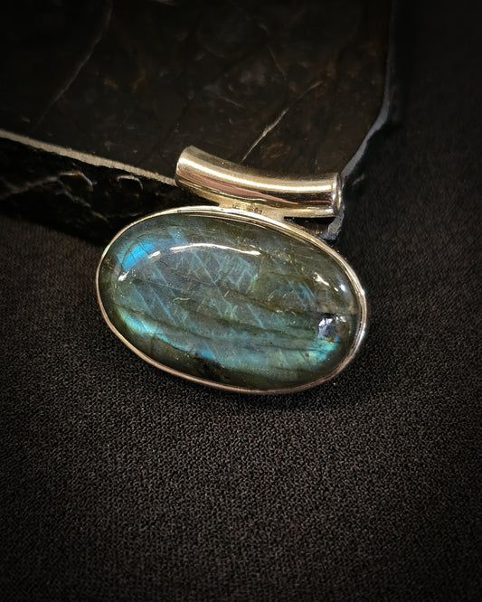 Horizontal Oval Pendant