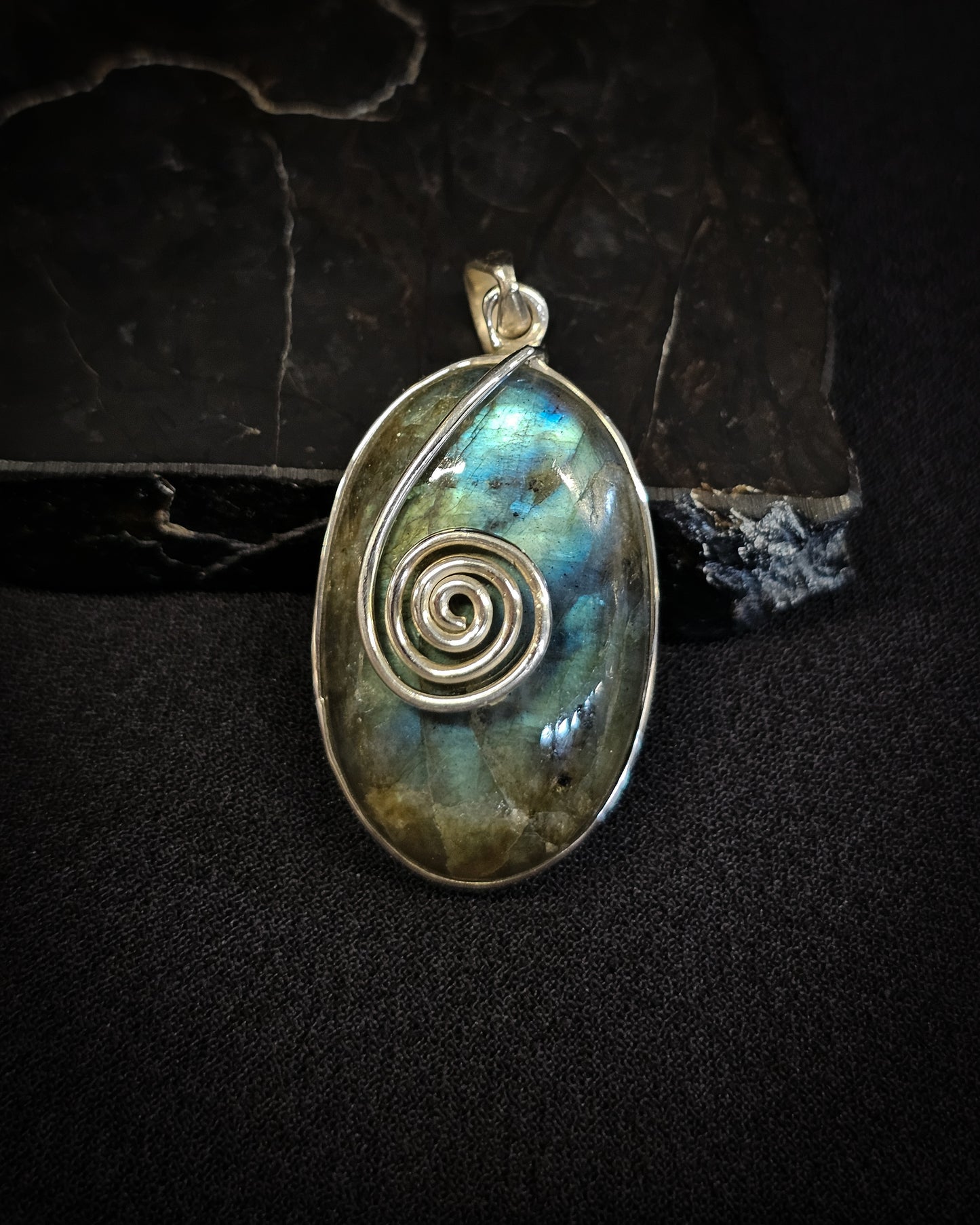 Oval Labradorite Pendant With Spiral #1