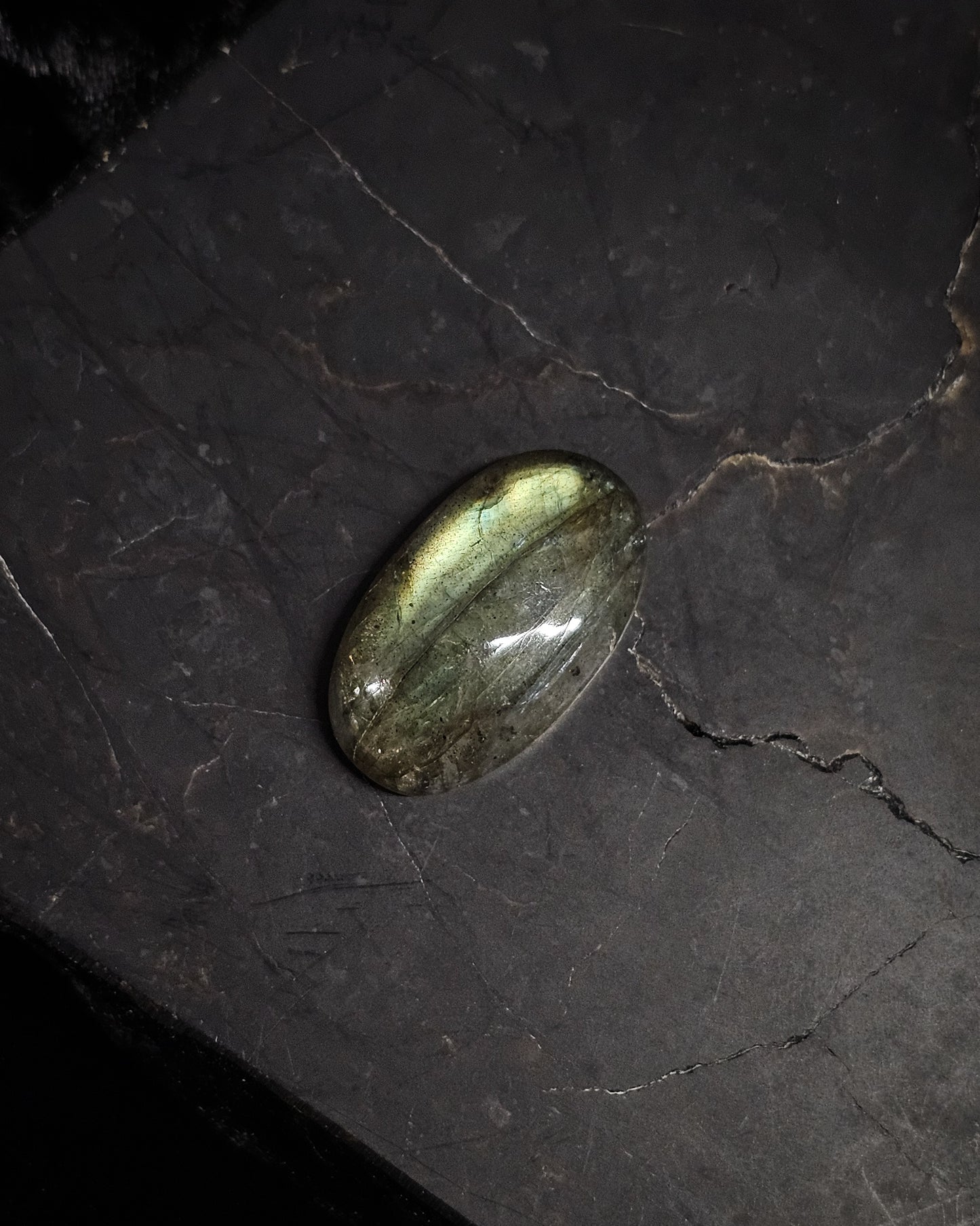 Labradorite Cabochon 2.53g