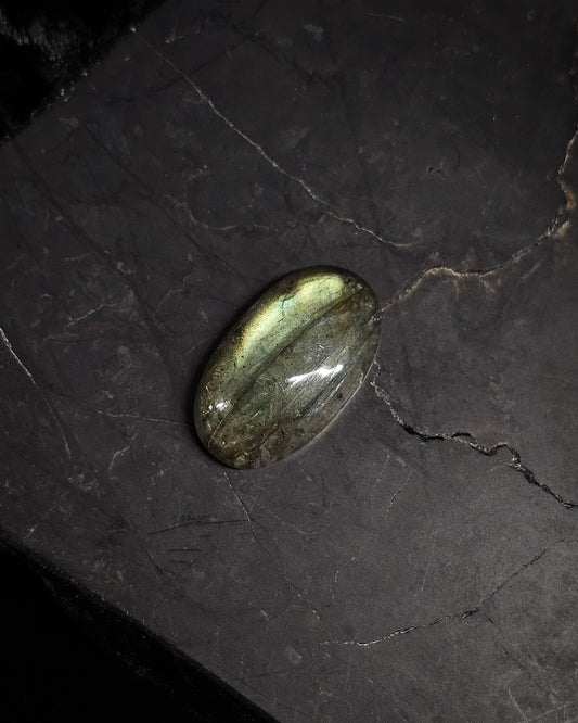 Labradorite Cabochon 2.53g