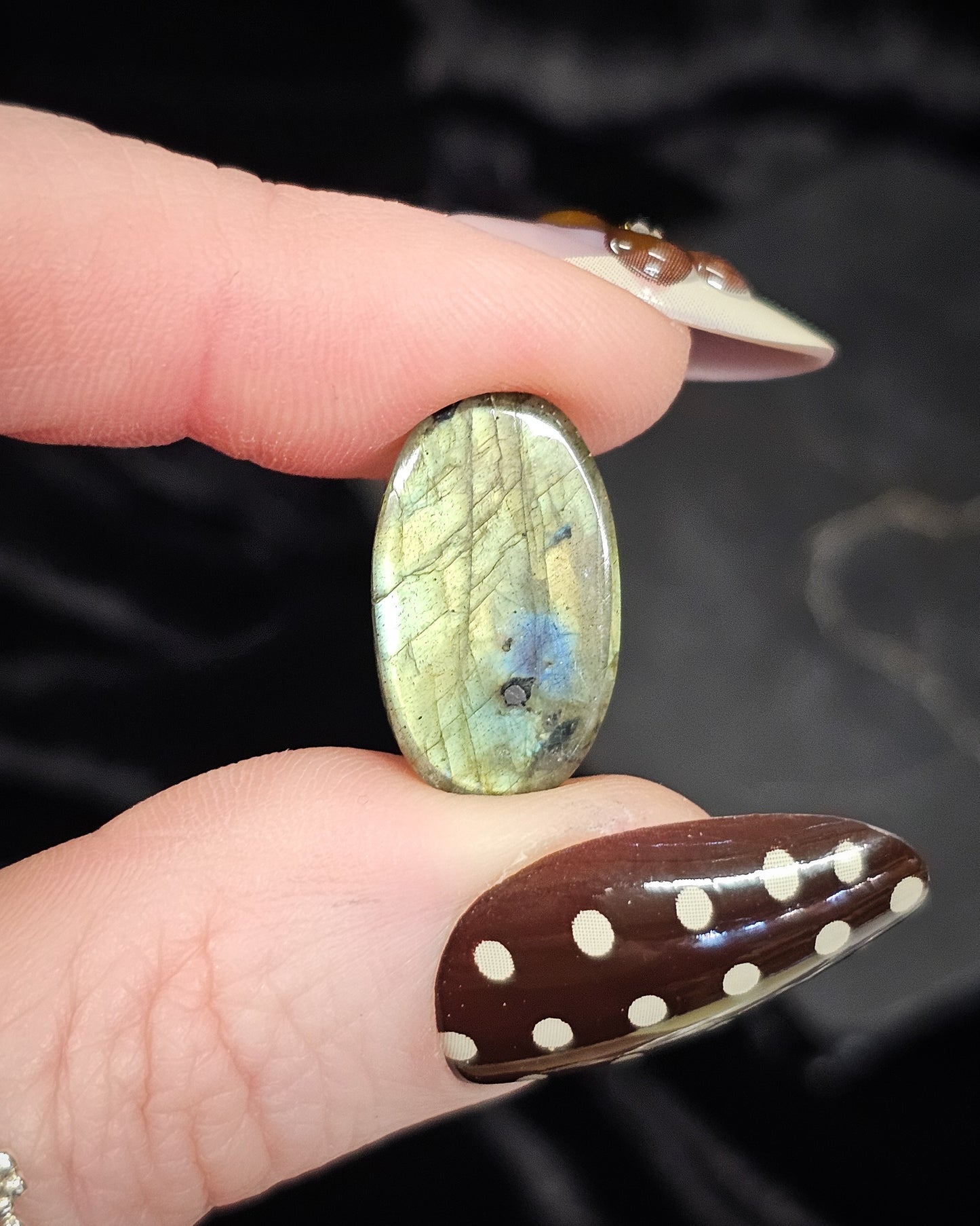 Labradorite Cabochon 2.53g