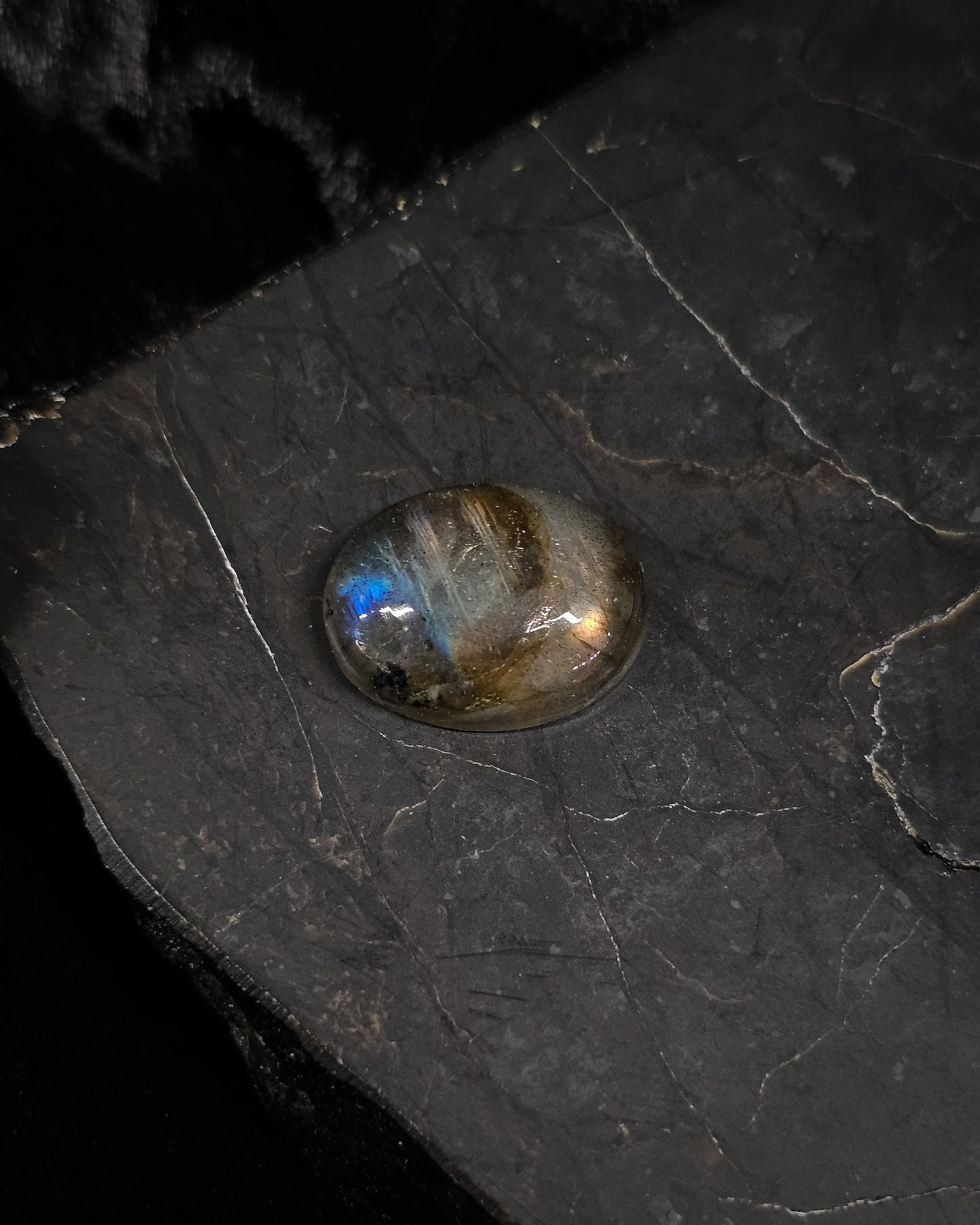 Labradorite Cabochon 1.86g