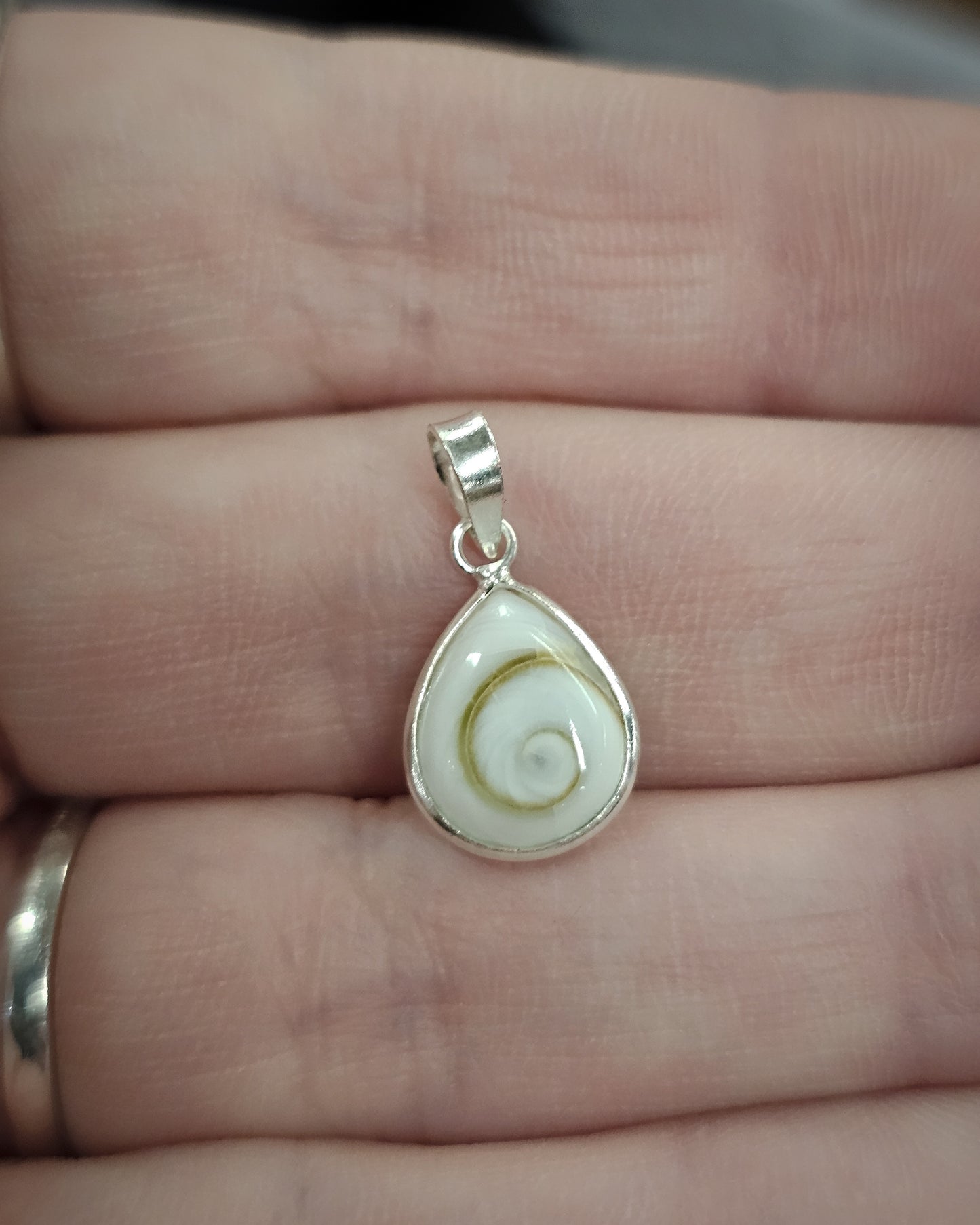 Teardrop Cat's Eye Pendant