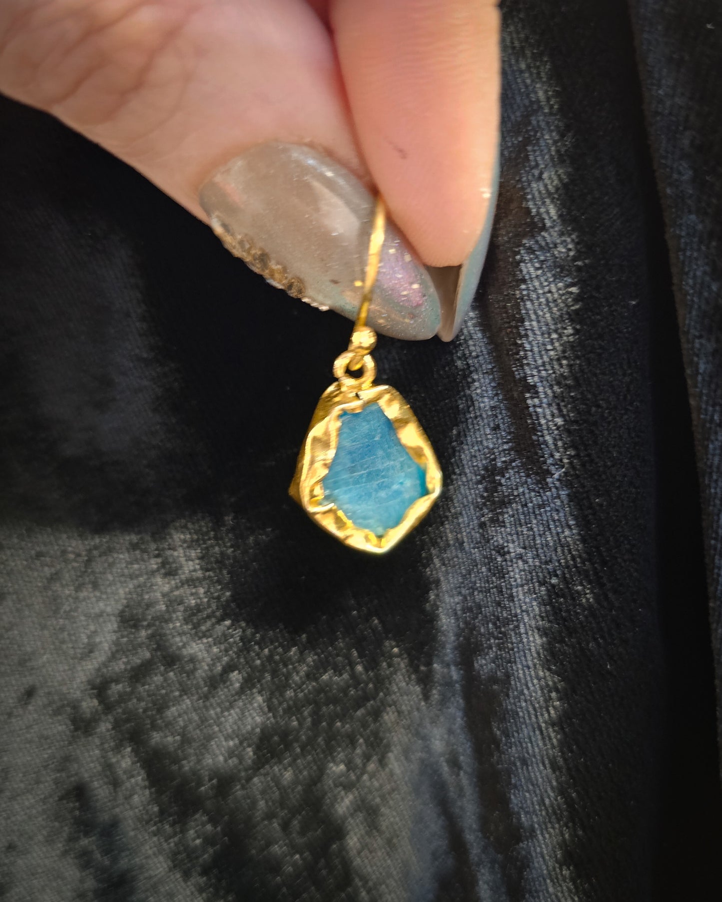 Raw Apatite Earrings - Single Drop