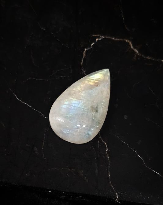 Rainbow Moonstone Cabochon 2.60g