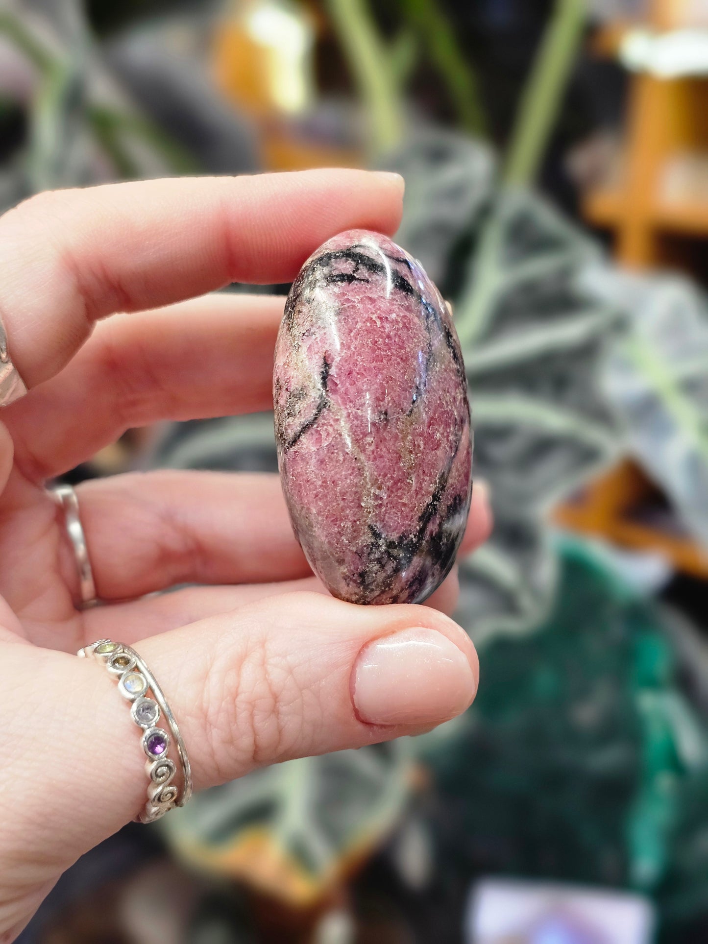 Rhodonite Palm stone