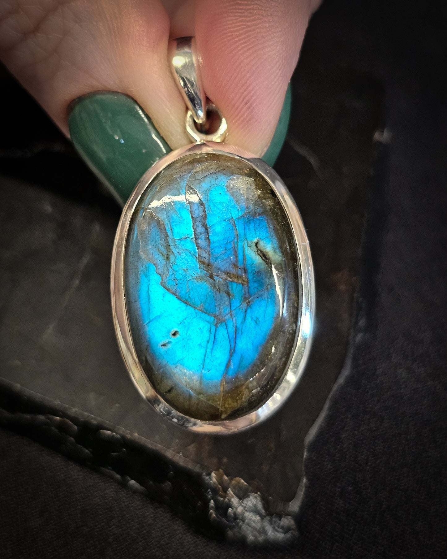Oval Labradorite Pendant