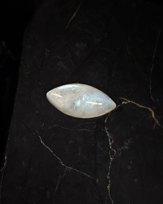 Rainbow Moonstone Cabochon 1.86g