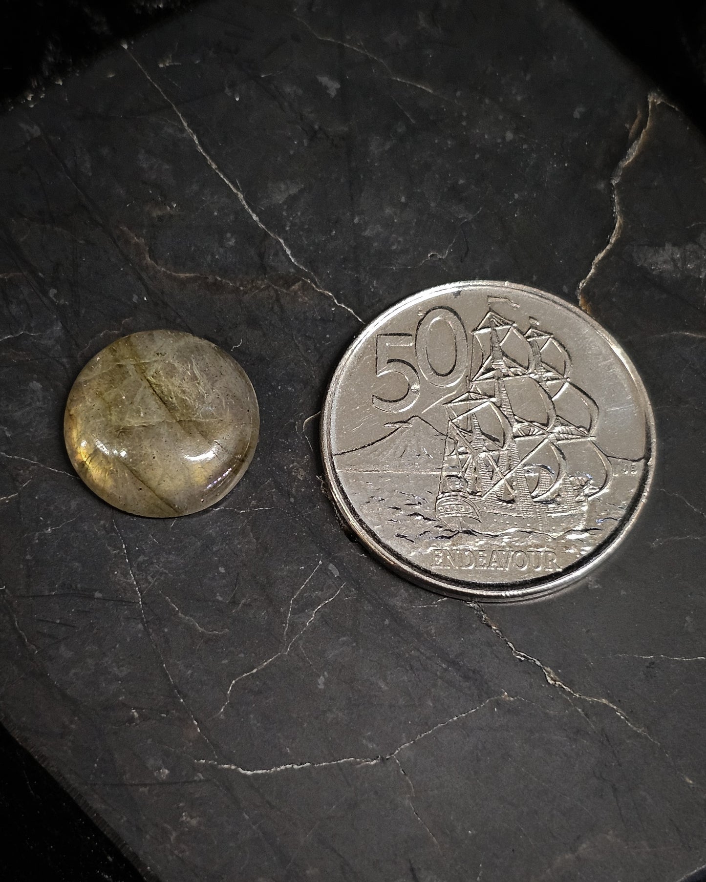 Labradorite Cabochon 1.39g