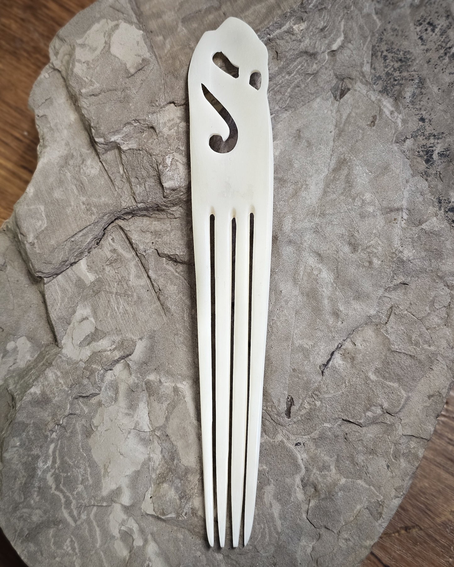Manaia Heru Bone Carving