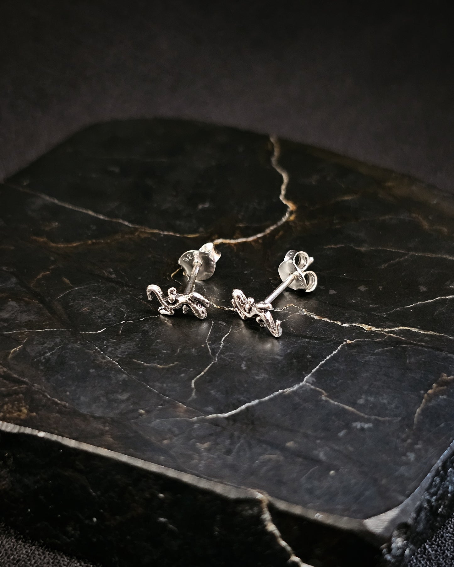 Lizard Studs