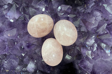 Load image into Gallery viewer, Rose Quartz Palm Stone
