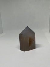 Load image into Gallery viewer, Druzy Agate Tower
